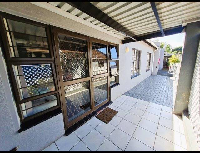 3 BEDROOM TOWNHOUSE SOLD IN THE WOLDS